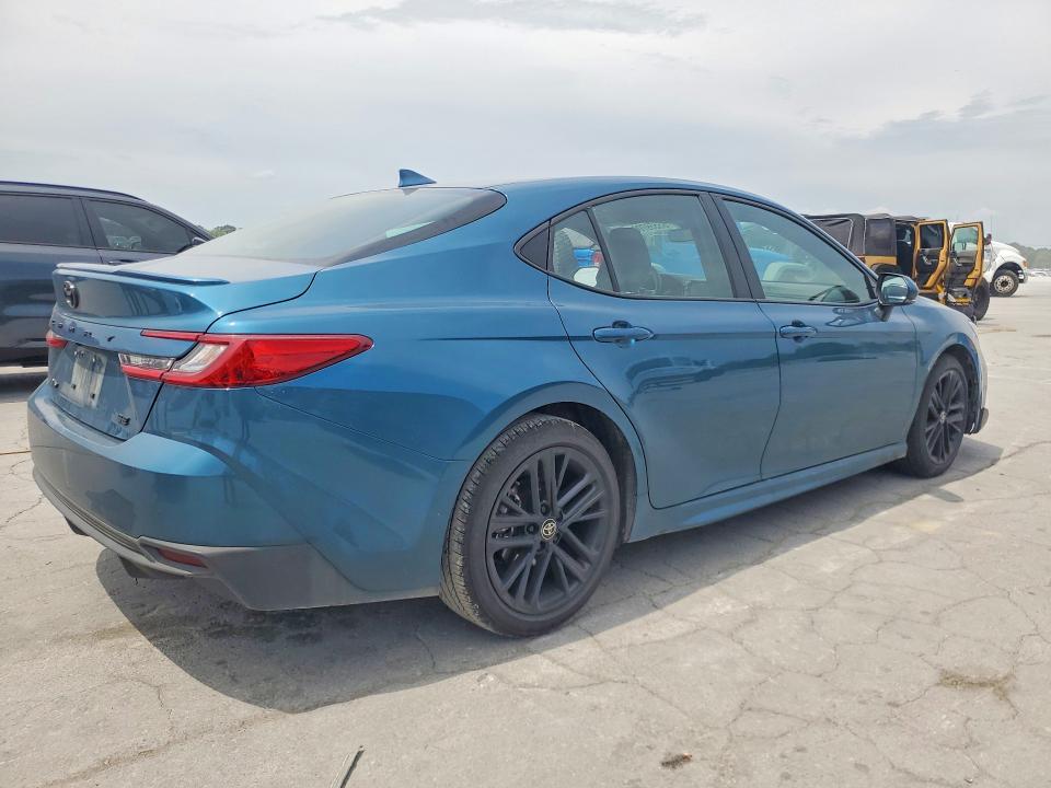Photo 3 from auction – 2026 TOYOTA CAMRY with VIN 4T1DAACK4TU702140