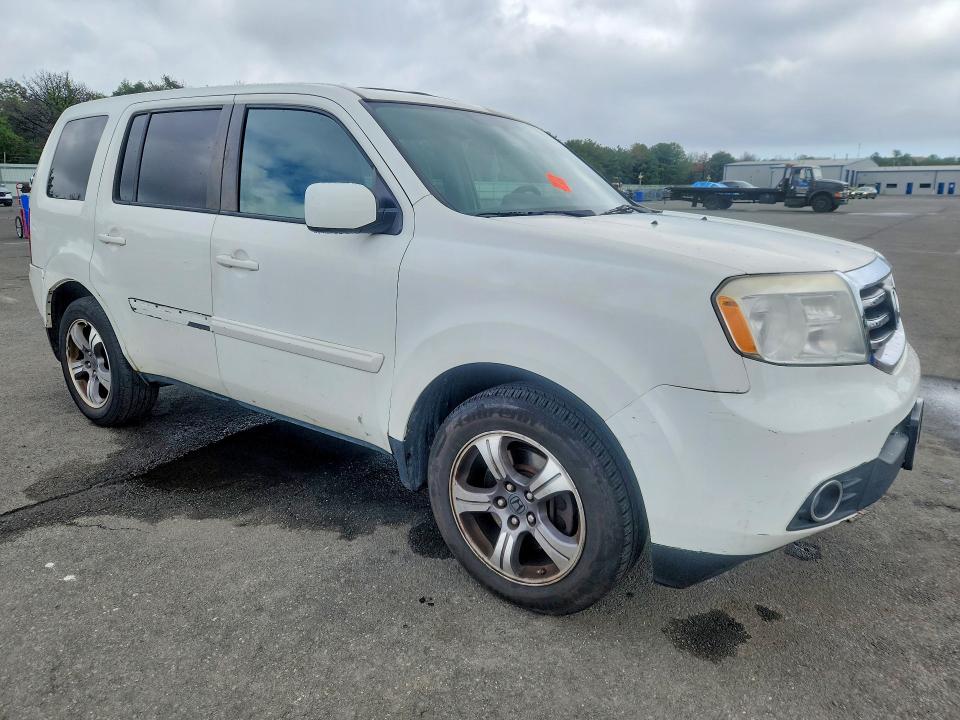 Photo 4 from auction – 2015 HONDA PILOT with VIN 5FNYF4H31FB048575