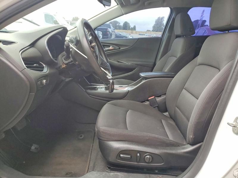 Photo 7 from auction – 2018 CHEVROLET MALIBU with VIN 1G1ZD5ST9JF129703