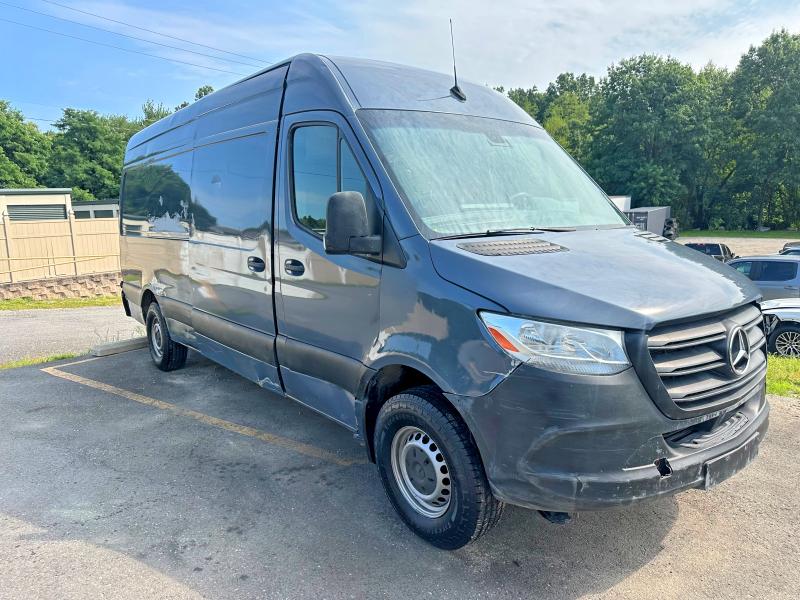 Photo 4 from auction – 2019 MERCEDES-BENZ SPRINTER with VIN WD4PF1CD4KT012340