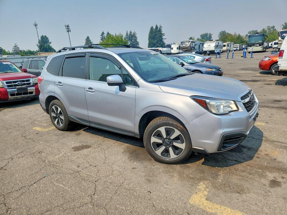 Photo 4 from auction – 2017 SUBARU FORESTER with VIN JF2SJAJC2HH416666