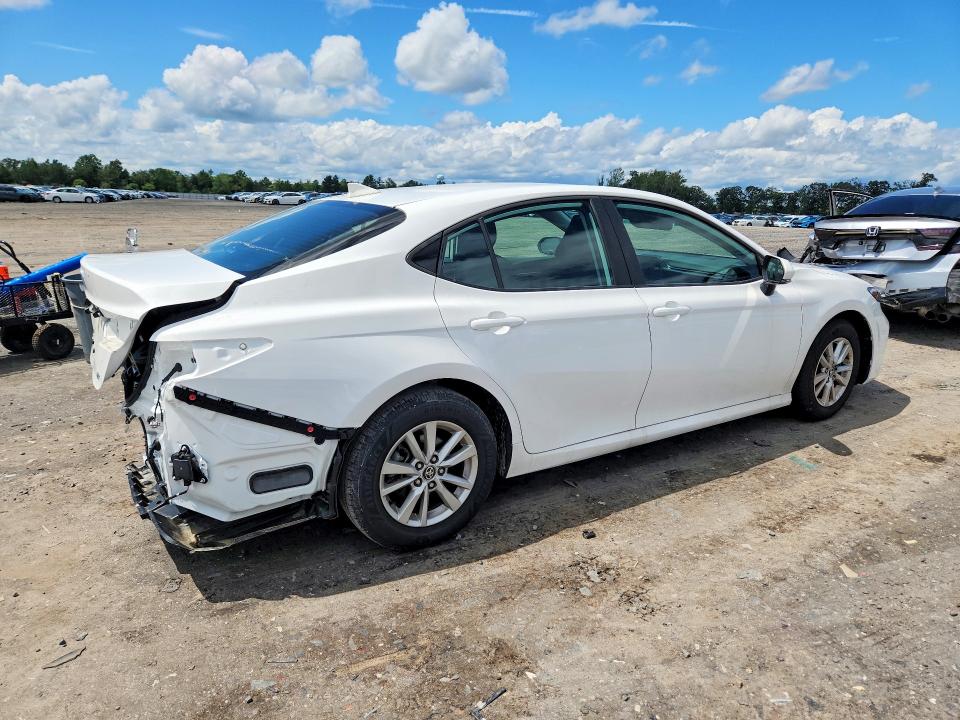 Photo 3 from auction – 2026 TOYOTA CAMRY with VIN 4T1DAACK1TU674877