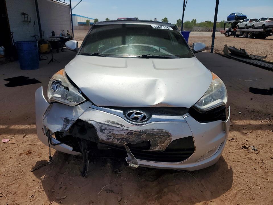 Фото 5 с аукциона – 2016 HYUNDAI VELOSTER с VIN KMHTC6AD8GU259262