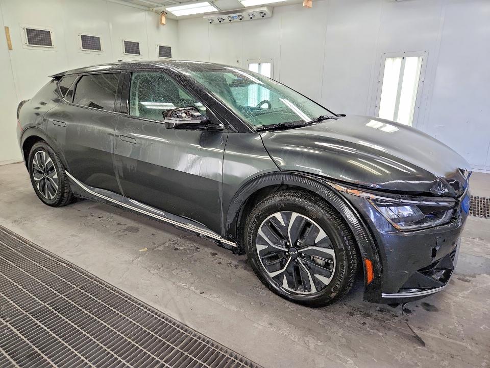 Zdjęcie 4 z aukcji – 2024 KIA EV6 z VIN KNDC34LA4R5616882