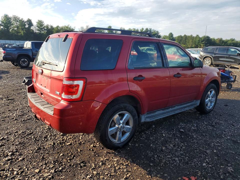 Photo 3 from auction – 2012 FORD ESCAPE with VIN 1FMCU9DG9CKA81811
