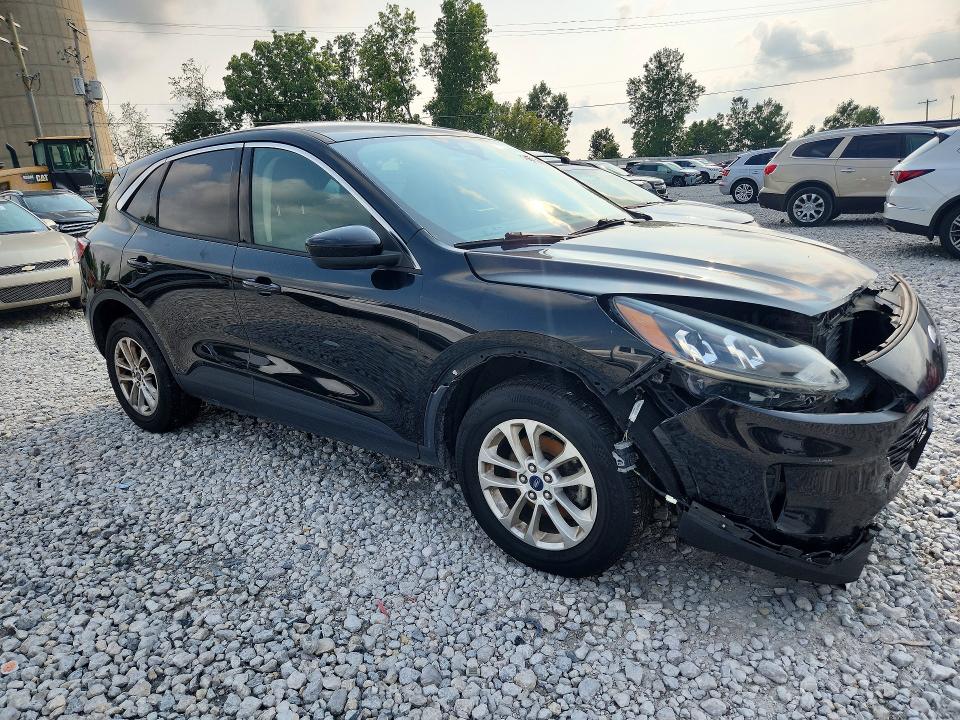 Photo 4 from auction – 2020 FORD ESCAPE with VIN 1FMCU9G62LUA58281