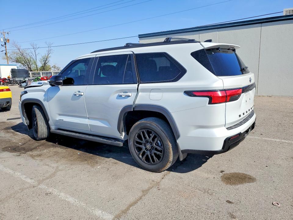 Photo 2 from auction – 2025 TOYOTA SEQUOIA with VIN 7SVAAABA3SX053028