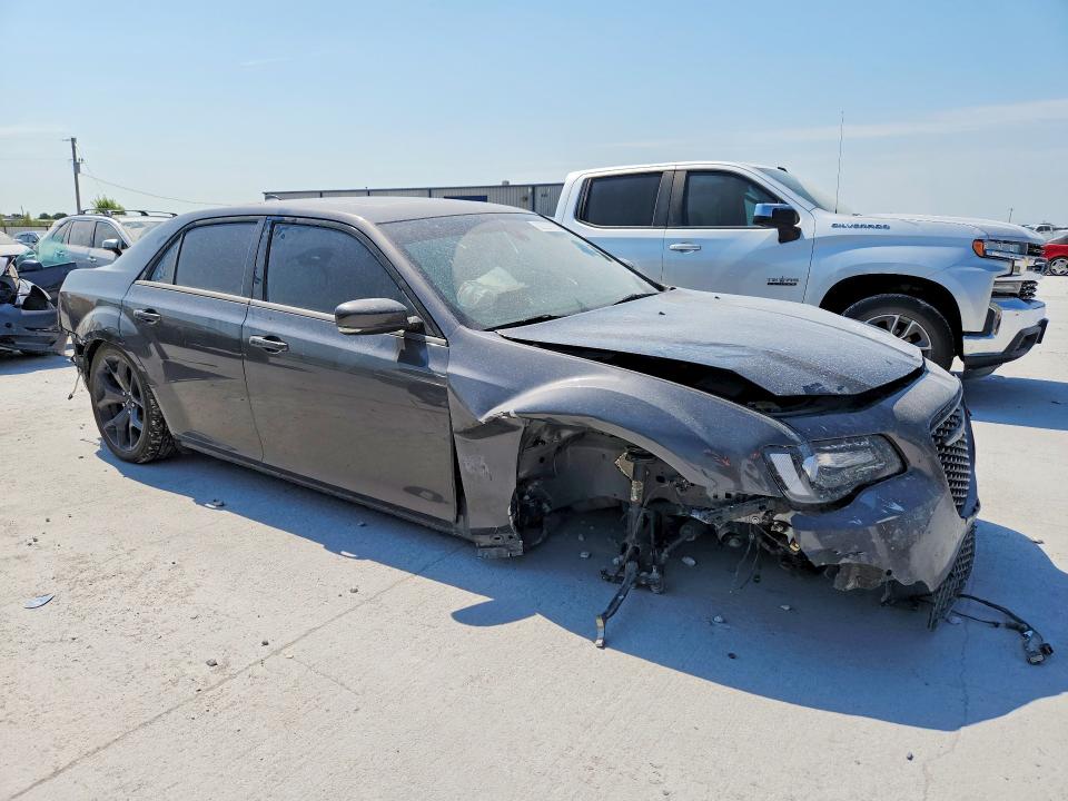 Photo 4 from auction – 2023 CHRYSLER 300 with VIN 2C3CCABG5PH556058