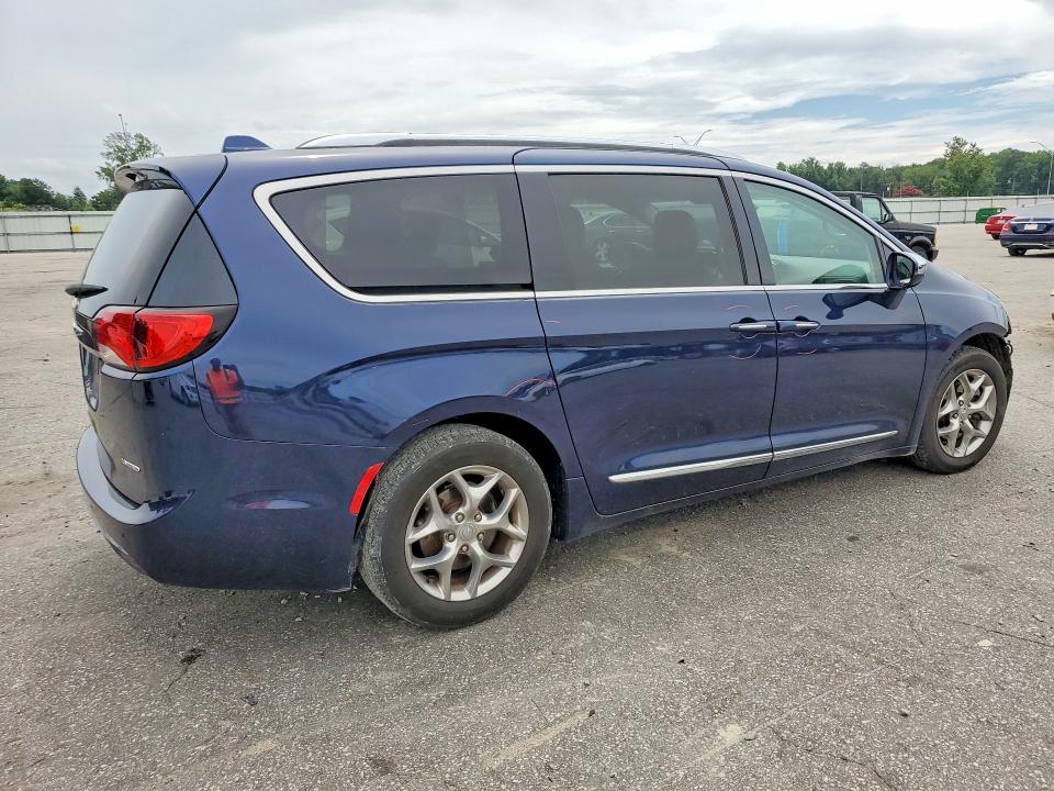 Photo 3 from auction – 2018 CHRYSLER PACIFICA with VIN 2C4RC1GG5JR273918