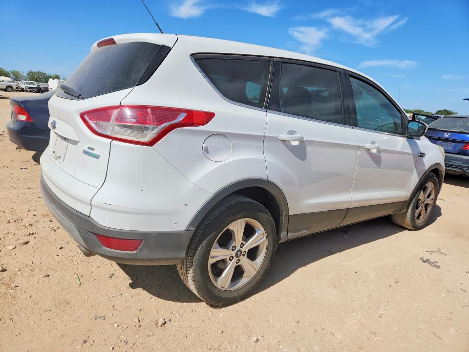 Photo 3 from auction – 2014 FORD ESCAPE with VIN 1FMCU0GX1EUA47439