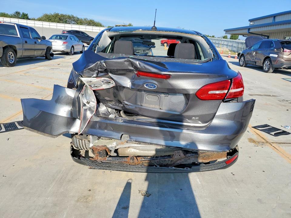 Photo 6 from auction – 2016 FORD FOCUS with VIN 1FADP3F27GL280635