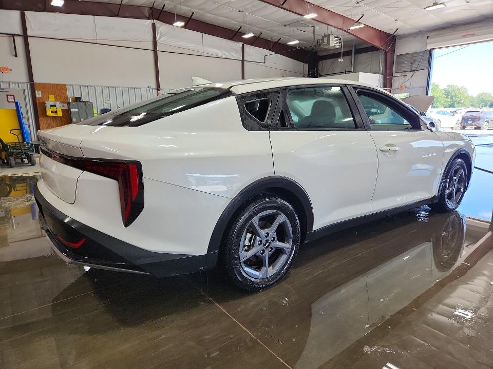 Foto 3 de la subasta – 2025 KIA K4 con VIN 3KPFT4DE6SE193246
