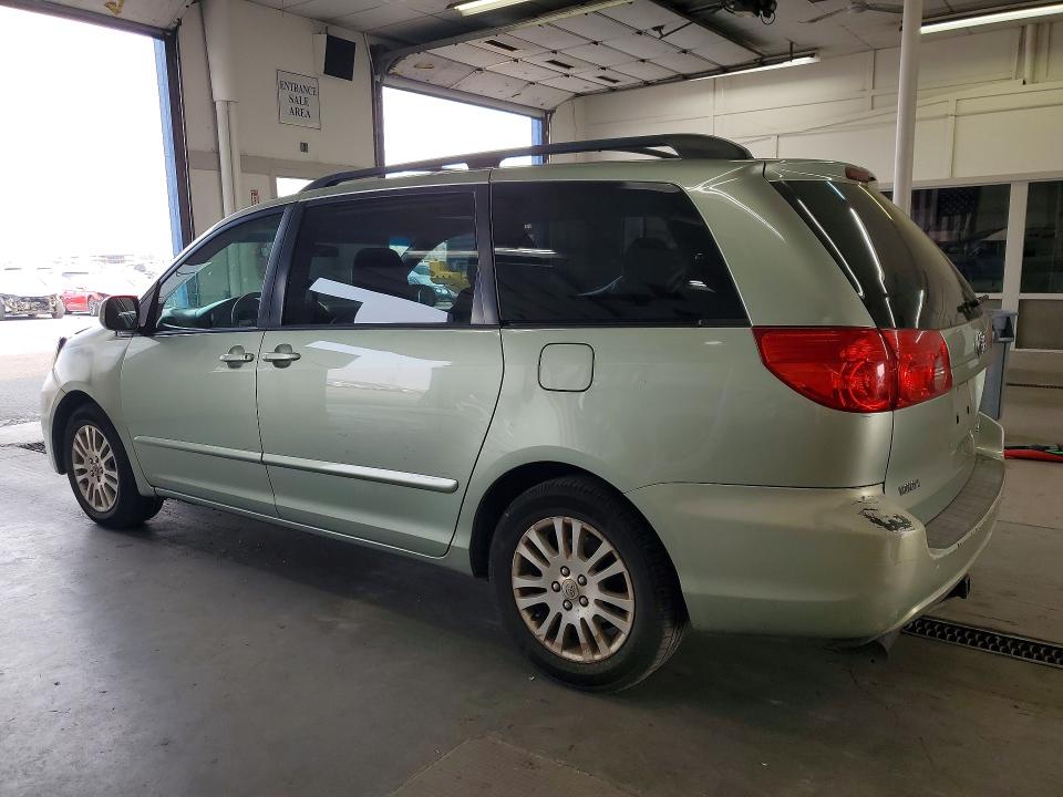 Photo 2 from auction – 2010 TOYOTA SIENNA with VIN 5TDYK4CCXAS313212