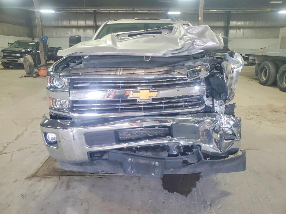 Photo 5 from auction – 2017 CHEVROLET SILVERADO with VIN 1GC4KZCY3HF229041