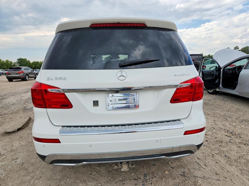 Photo 6 from auction – 2015 MERCEDES-BENZ GL with VIN 4JGDF2EEXFA506899