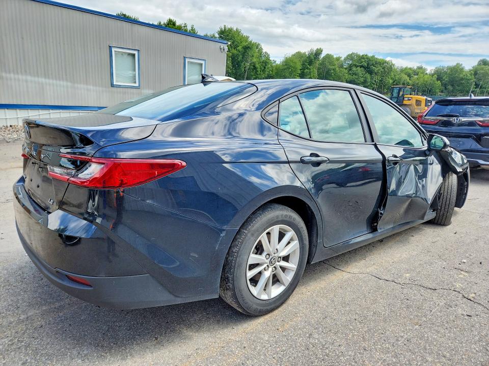 Zdjęcie 3 z aukcji – 2025 TOYOTA CAMRY z VIN 4T1DAACK2SU010120