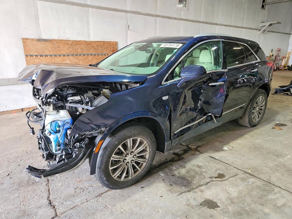 2017 CADILLAC XT5