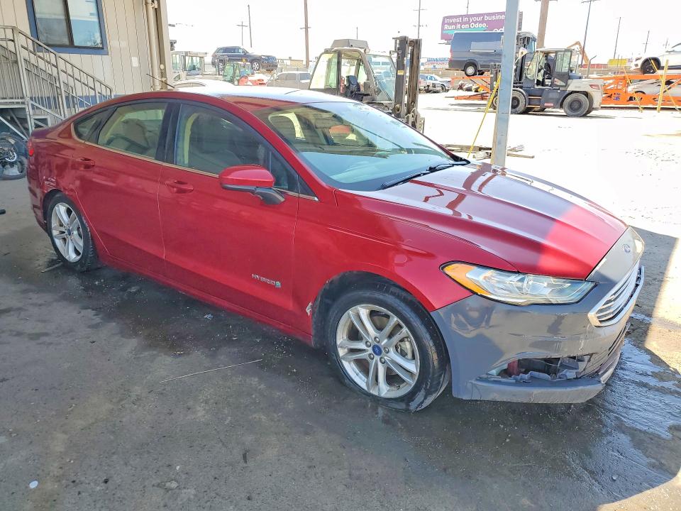 Zdjęcie 4 z aukcji – 2018 FORD FUSION z VIN 3FA6P0LUXJR198341