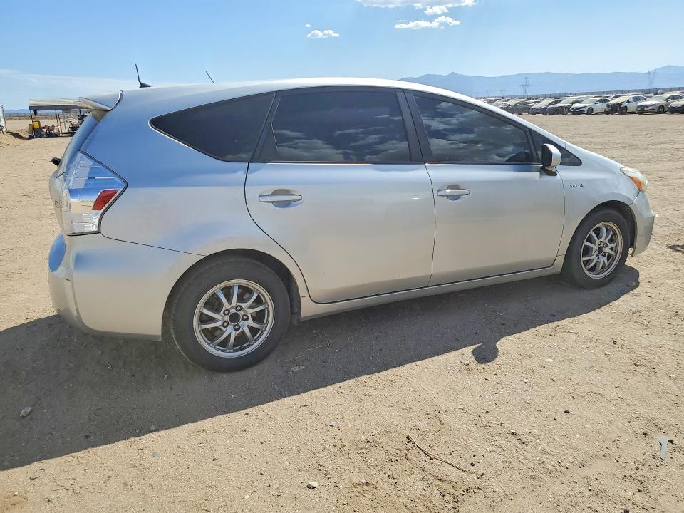 Photo 3 from auction – 2013 TOYOTA PRIUS V with VIN JTDZN3EU0D3245309