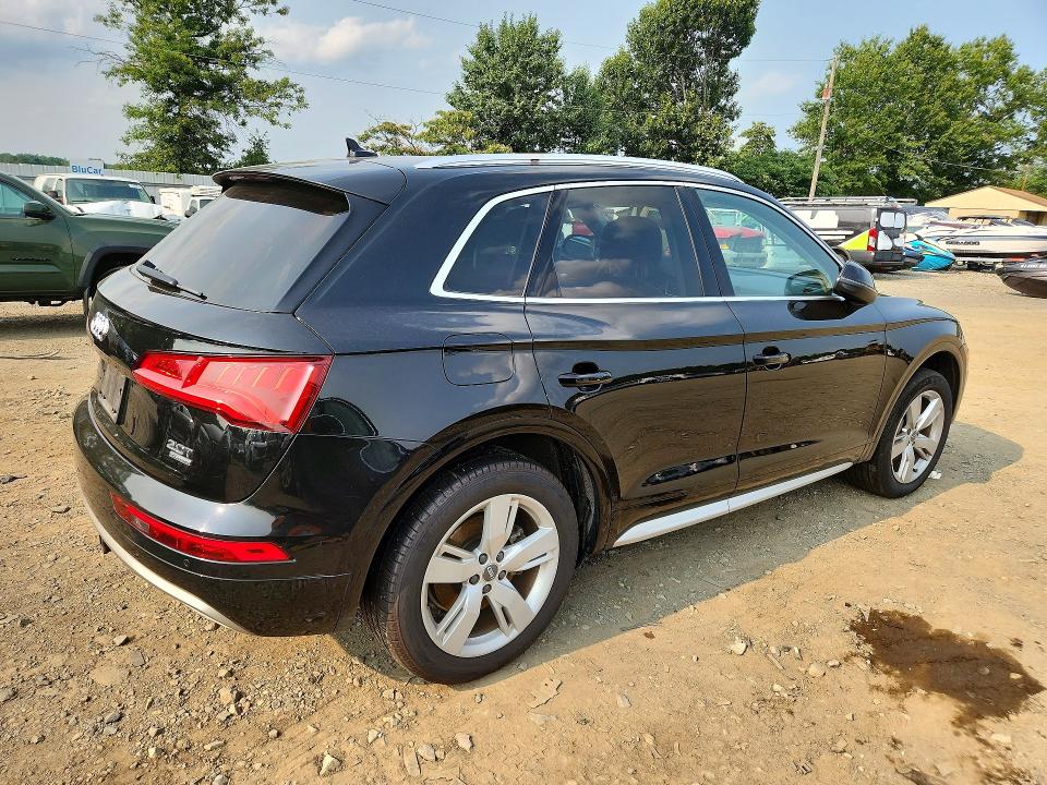 Photo 3 from auction – 2018 AUDI Q5 with VIN WA1BNAFY7J2019013