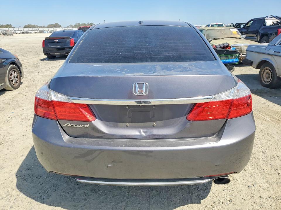 Photo 6 from auction – 2015 HONDA ACCORD with VIN 1HGCR2F86FA073468