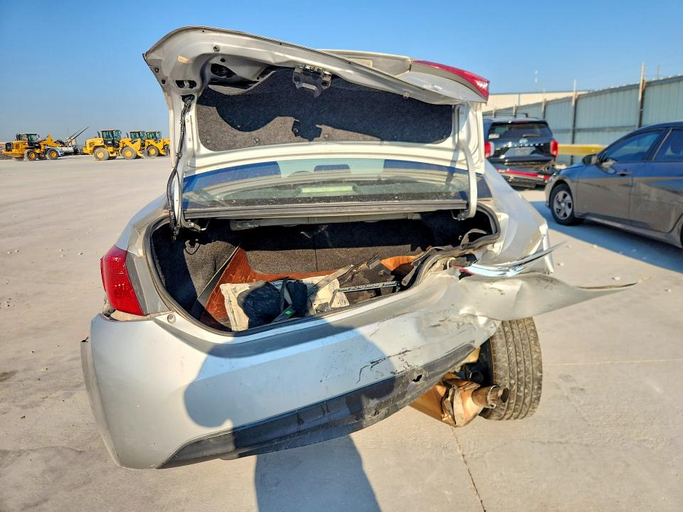 Снимка 6 от търг – 2017 TOYOTA COROLLA с VIN 5YFBURHE1HP674256