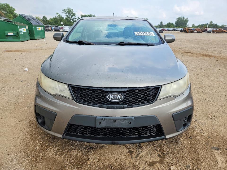 Photo 5 from auction – 2011 KIA FORTE KOUP with VIN KNAFU6A2XB5403553