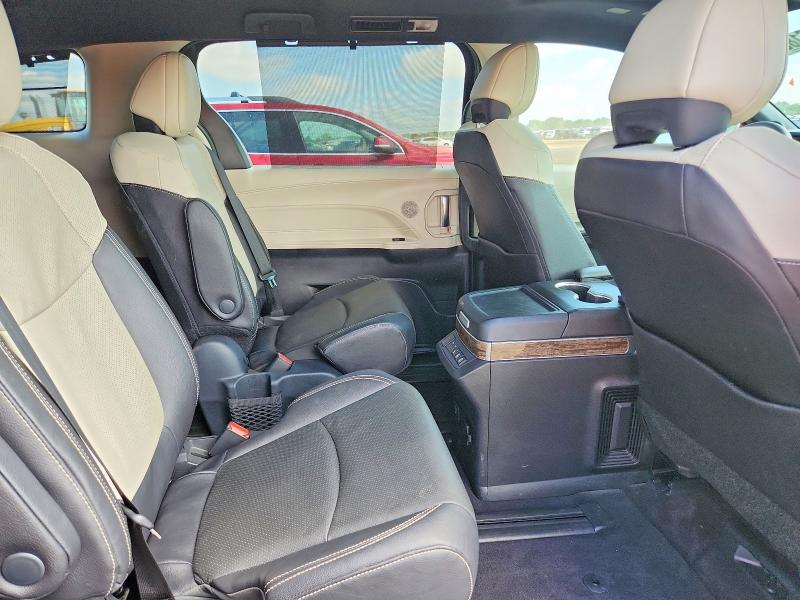 Photo 11 from auction – 2025 TOYOTA SIENNA with VIN 5TDESKFCXSS219366