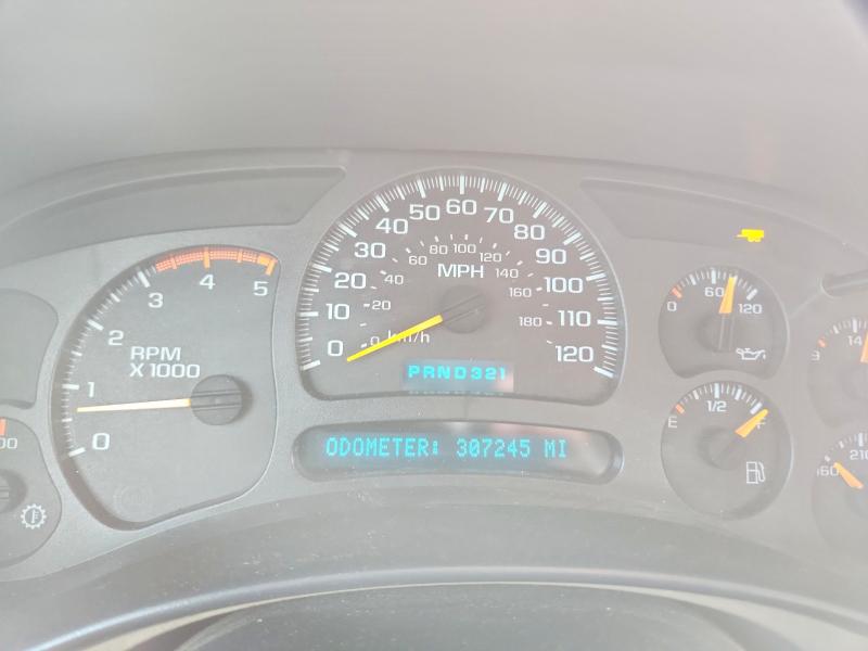 Photo 9 from auction – 2003 CHEVROLET SILVERADO with VIN 1GCHK29153E145580