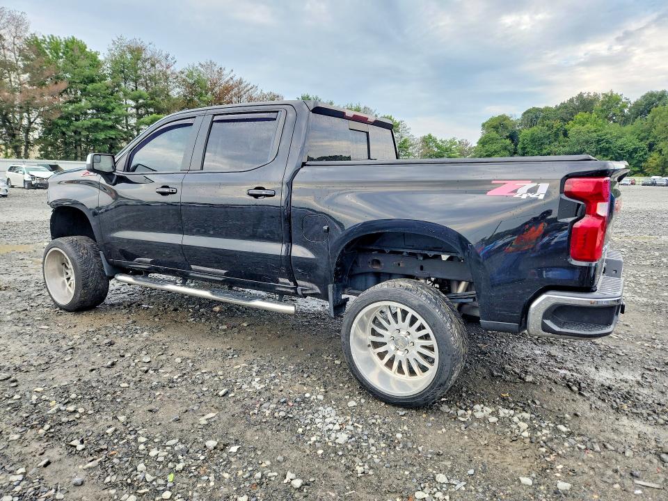Photo 2 from auction – 2019 CHEVROLET SILVERADO with VIN 3GCUYDEDXKG107875