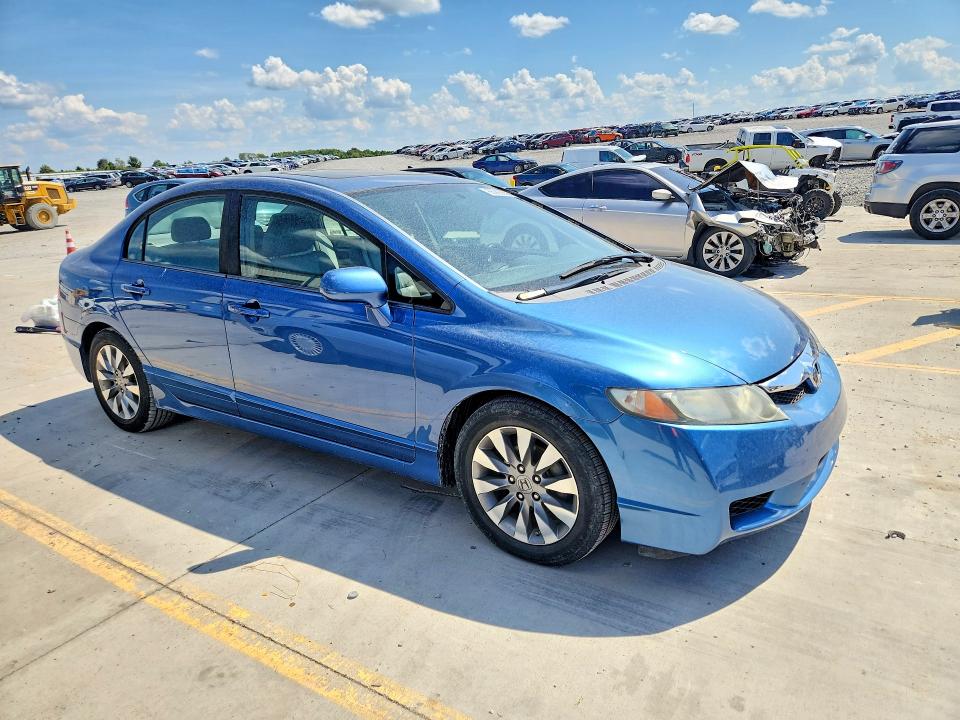 Снимка 4 от търг – 2009 HONDA CIVIC с VIN 19XFA16989E004031