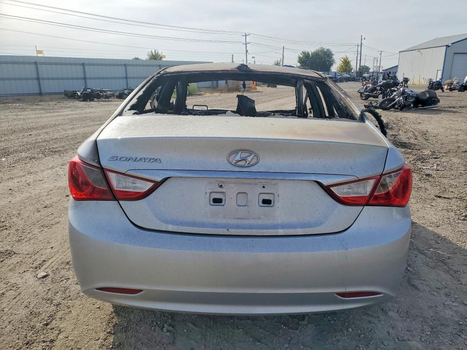 Photo 6 from auction – 2013 HYUNDAI SONATA with VIN 5NPEB4AC3DH678752