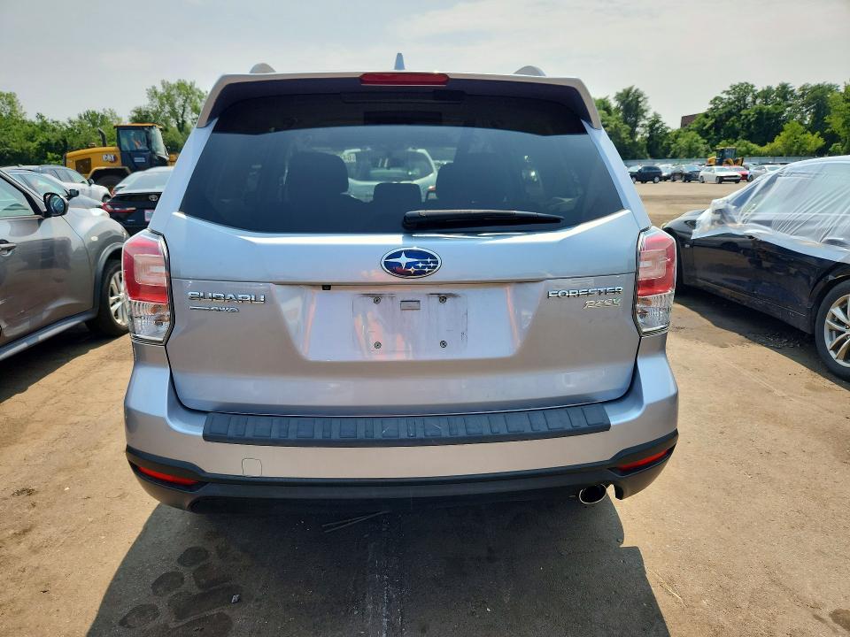 Photo 6 from auction – 2017 SUBARU FORESTER with VIN JF2SJAEC2HH528958