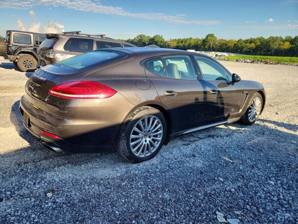 Photo 3 from auction – 2014 PORSCHE PANAMERA with VIN WP0AA2A77EL007123