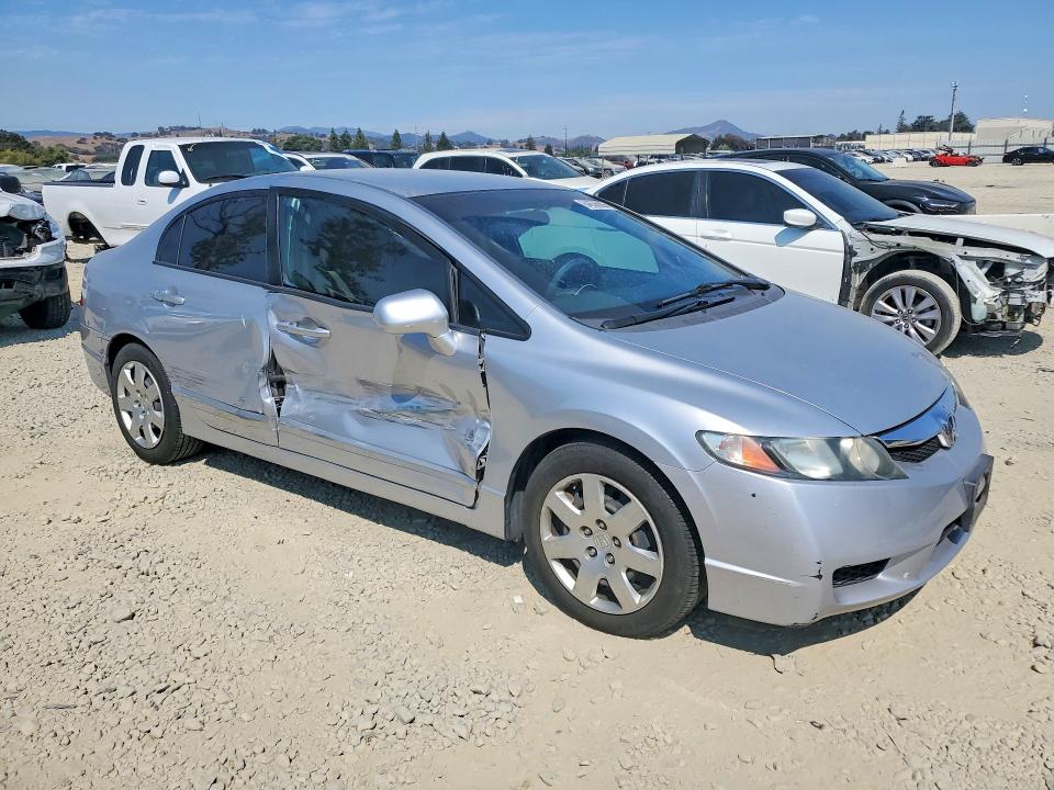 Photo 4 from auction – 2010 HONDA CIVIC with VIN 2HGFA1F58AH524205