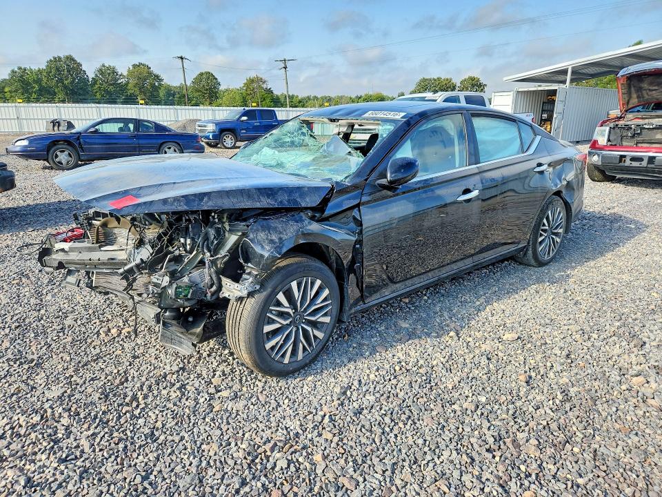 NISSAN ALTIMA 2024 with VIN 1N4BL4DW6RN303280 - Photo from auction