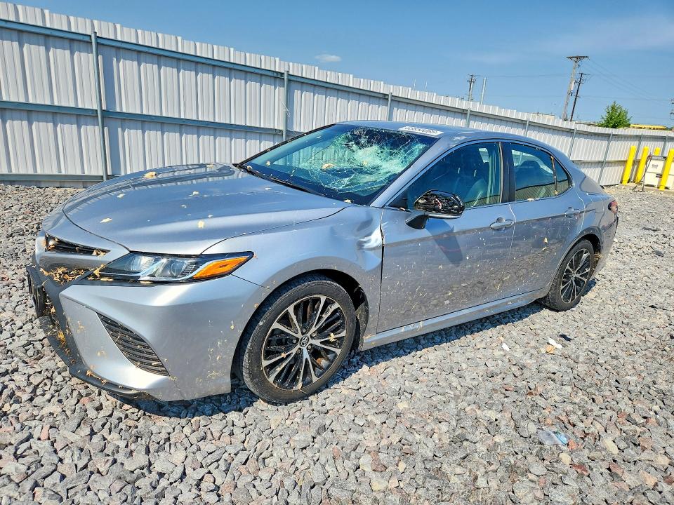 TOYOTA CAMRY 2018 with VIN 4T1B11HK2JU149713 - Photo from auction