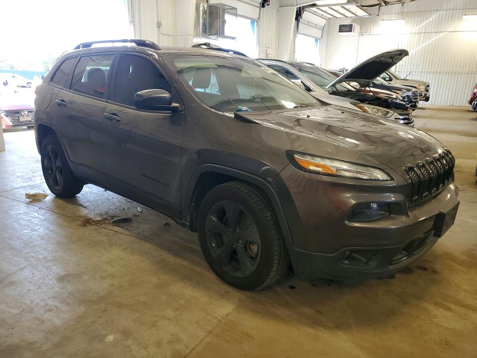 Photo 4 from auction – 2018 JEEP CHEROKEE with VIN 1C4PJLCB8JD552687