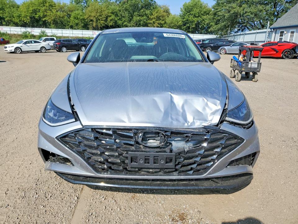 Photo 5 from auction – 2021 HYUNDAI SONATA with VIN 5NPEL4JA3MH096503