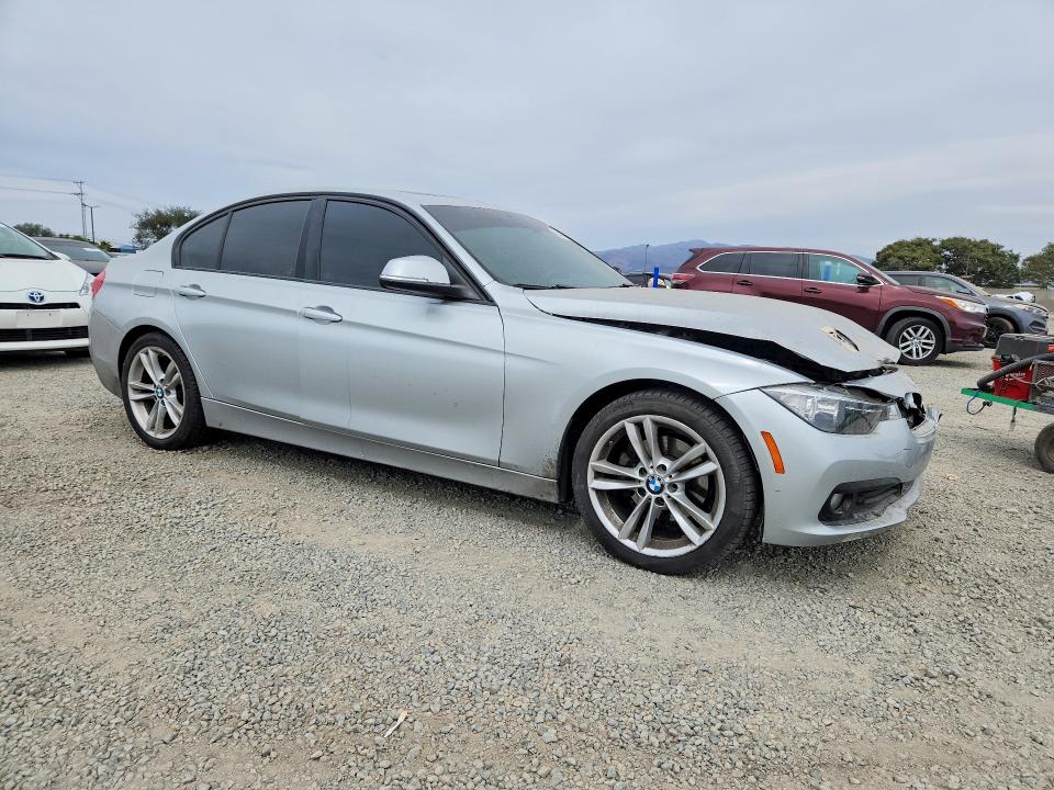 Фото 4 с аукциона – 2016 BMW 320 с VIN WBA8A9C53GK618842