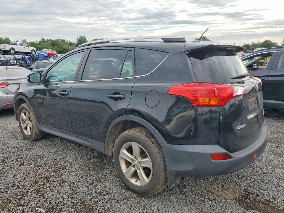 Photo 2 from auction – 2014 TOYOTA RAV4 with VIN 2T3RFREV2EW224355
