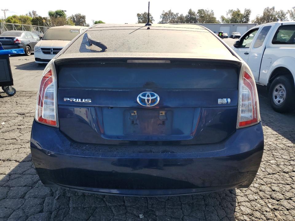 Photo 6 from auction – 2012 TOYOTA PRIUS with VIN JTDKN3DU1C1555577