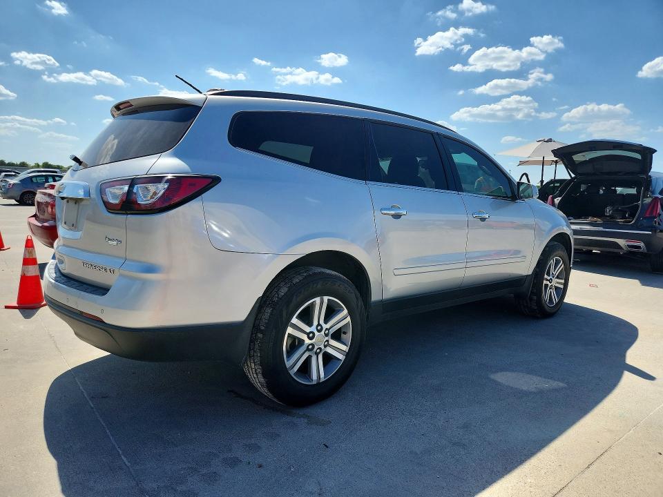 Photo 3 from auction – 2015 CHEVROLET TRAVERSE with VIN 1GNKRGKD1FJ282795