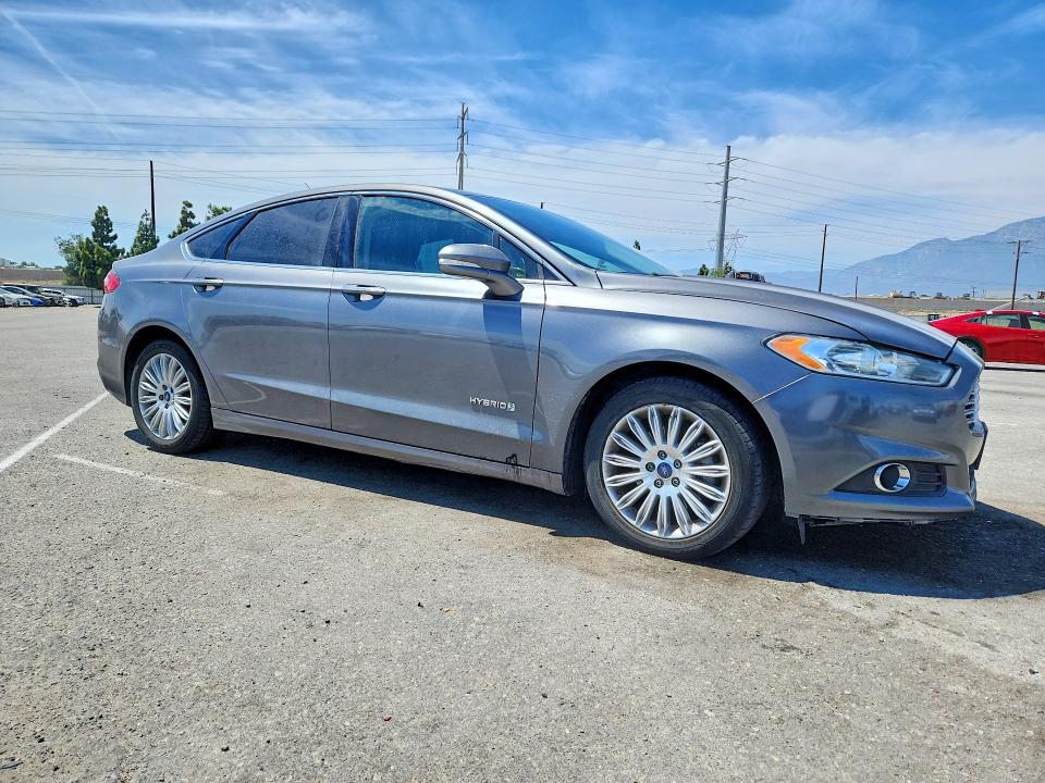 Photo 4 from auction – 2014 FORD FUSION with VIN 3FA6P0LU2ER195519