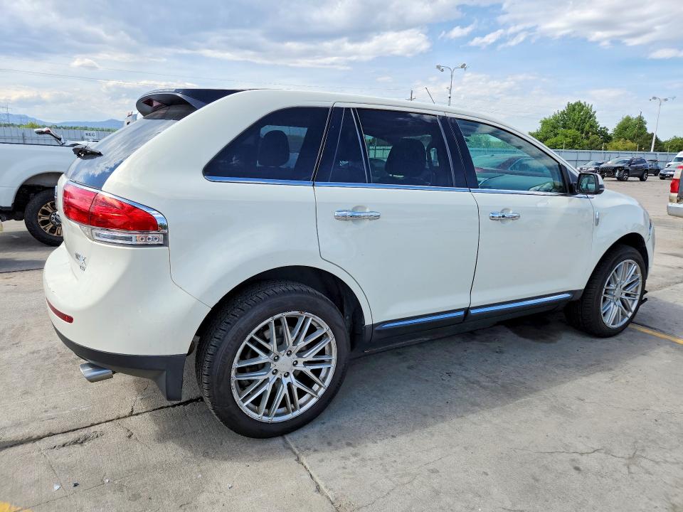 Photo 3 from auction – 2013 LINCOLN MKX with VIN 2LMDJ8JKXDBL28401