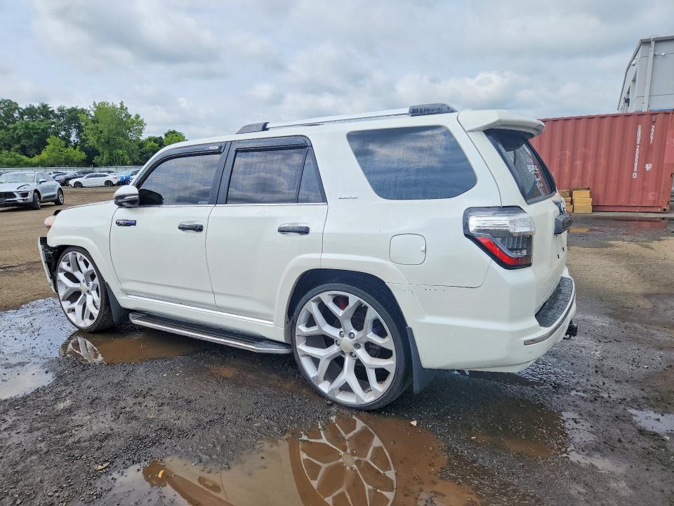 Photo 2 from auction – 2020 TOYOTA 4RUNNER with VIN JTEBU5JR8L5824953