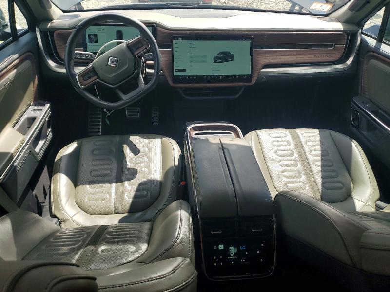 Photo 8 from auction – 2024 RIVIAN R1T with VIN 7FCTGCAA3RN030928