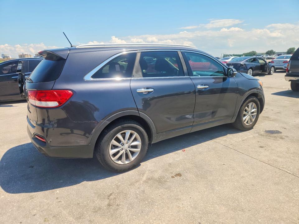 Photo 3 from auction – 2017 KIA SORENTO with VIN 5XYPG4A59HG305319