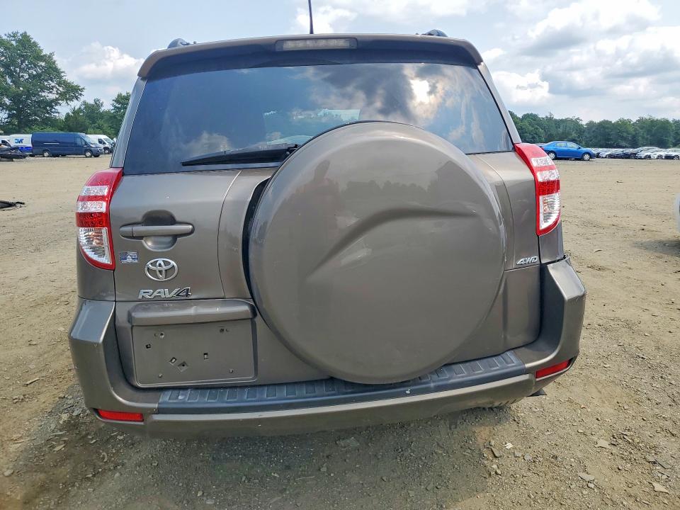 Снимка 6 от търг – 2012 TOYOTA RAV4 с VIN JTMBF4DV2C5056551