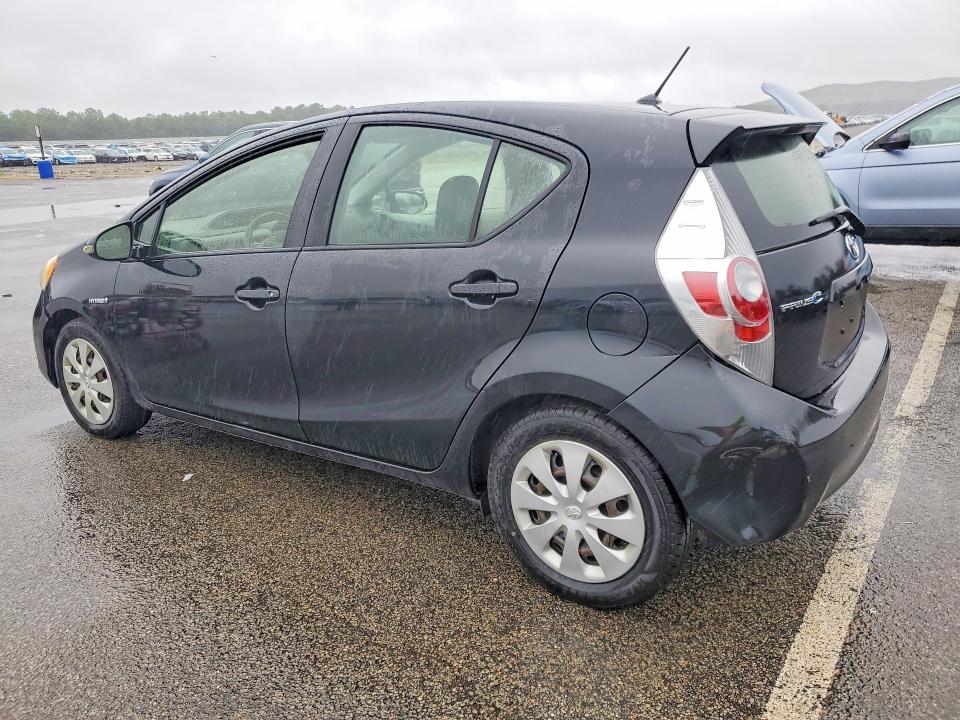 Photo 2 from auction – 2012 TOYOTA PRIUS C with VIN JTDKDTB39C1008862
